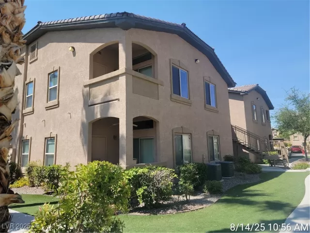 MLS: 2710524 Condo For Sale