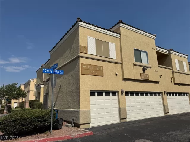 MLS: 2710530 Condo For Sale