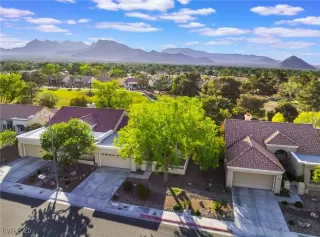 Photo #2: 2710539 Listing 