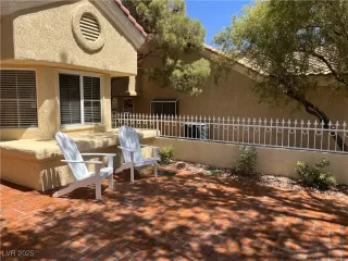 Photo #3: 2710539 Listing 