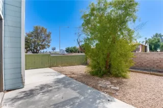 Photo #3: 2710556 Listing 