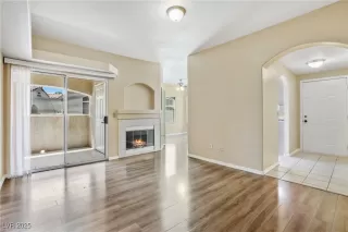 Photo #2: 2710576 Listing 