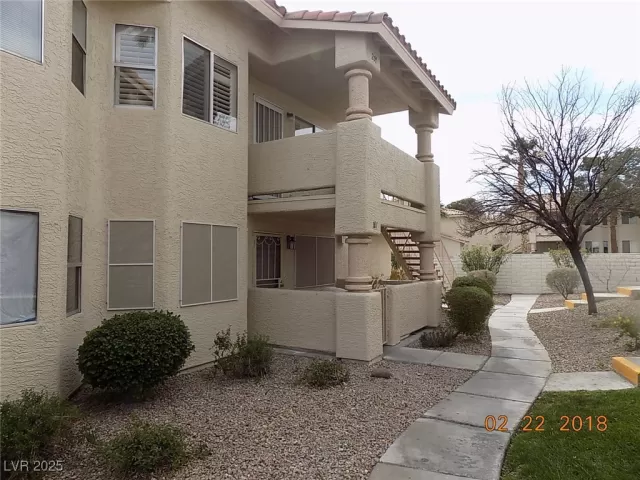 MLS: 2710585 Condo For Sale