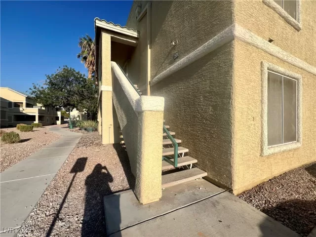 MLS: 2710592 Condo For Sale