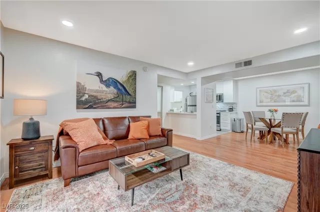 MLS: 2710594 Condo For Sale