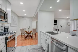 Photo #1: 2710594 Listing 