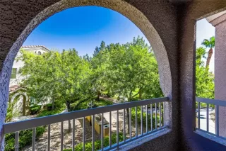 Photo #3: 2710599 Listing 