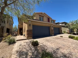 Photo #1: 2710606 Listing 