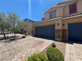 Photo #2: 2710606 Listing 