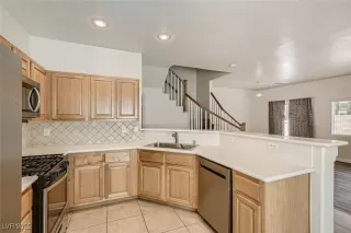 Photo #4: 2710608 Listing 