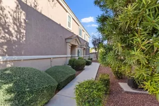 Photo #2: 2710610 Listing 