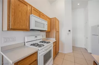 Photo #1: 2710618 Listing