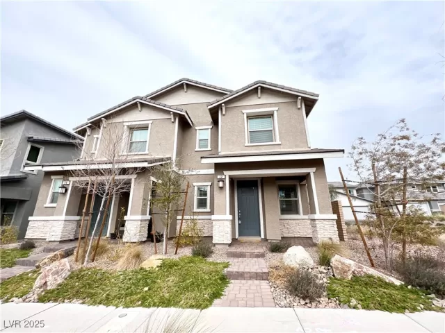 MLS: 2710628 Condo For Sale