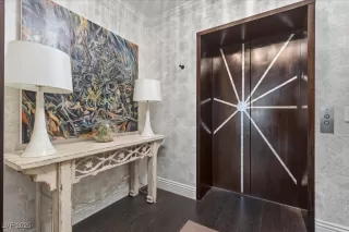 Photo #1: 2710631 Listing