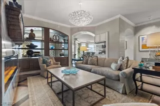 Photo #6: 2710631 Listing