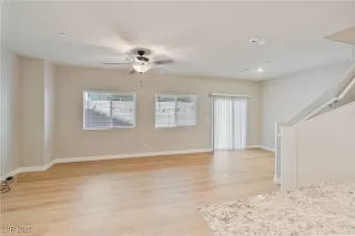 Photo #3: 2710674 Listing 