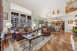 Photo #1: 2710682 Listing