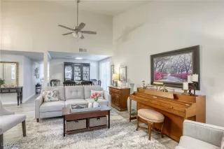 Photo #4: 2710685 Listing 