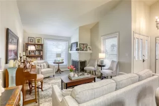 Photo #6: 2710685 Listing 