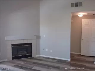 Photo #2: 2710698 Listing 