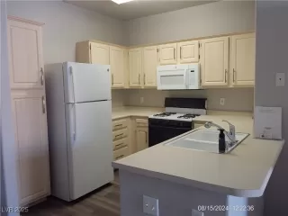 Photo #6: 2710698 Listing 