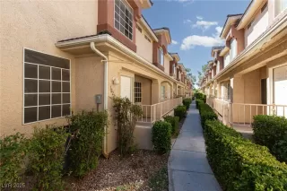 Photo #2: 2710703 Listing 
