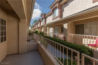 Photo #5: 2710703 Listing 