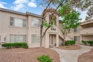 Photo #1: 2710712 Listing