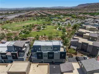 Photo #1: 2710723 Listing 