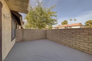 Photo #5: 2710740 Listing