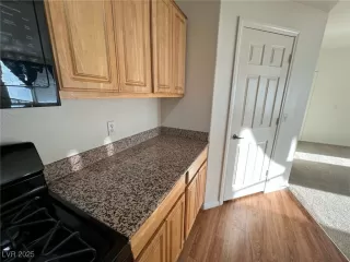 Photo #2: 2710741 Listing 