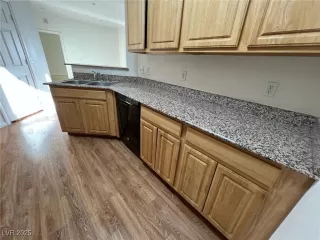 Photo #4: 2710741 Listing 