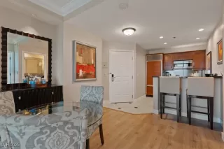 Photo #4: 2710761 Listing 