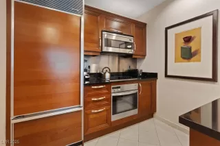 Photo #5: 2710761 Listing 