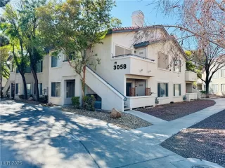 Photo #1: 2710778 Listing 