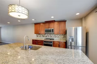 Photo #6: 2710813 Listing 