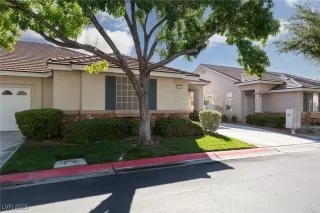 Photo #2: 2710820 Listing 