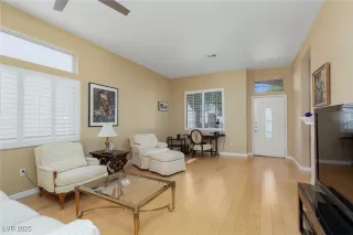 Photo #4: 2710820 Listing 