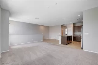 Photo #4: 2710845 Listing 