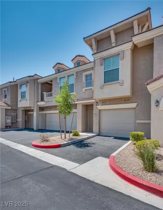 Photo #1: 2710863 Listing 