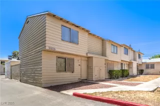 Photo #2: 2710881 Listing 