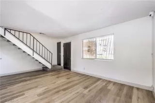 Photo #4: 2710881 Listing 