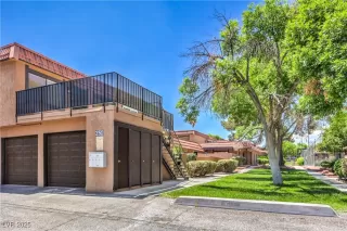 Photo #2: 2710882 Listing 