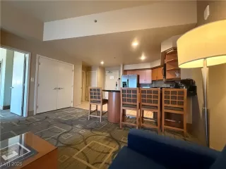 Photo #4: 2710887 Listing 