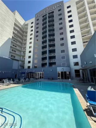 Photo #6: 2710887 Listing 