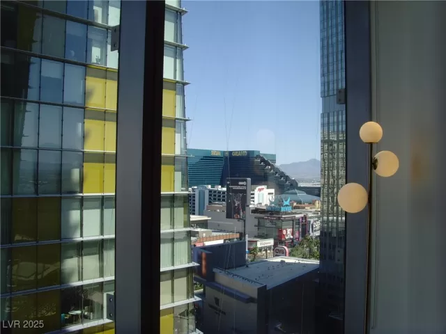 MLS: 2710891 Condo For Sale