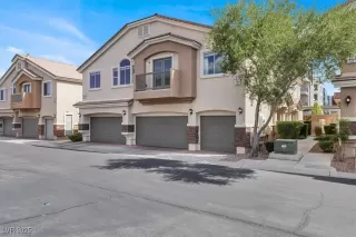 Photo #1: 2710914 Listing