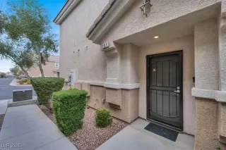 Photo #2: 2710914 Listing