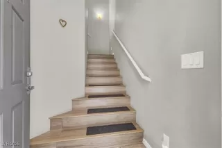 Photo #3: 2710914 Listing