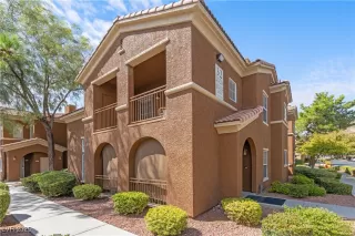 Photo #1: 2710921 Listing